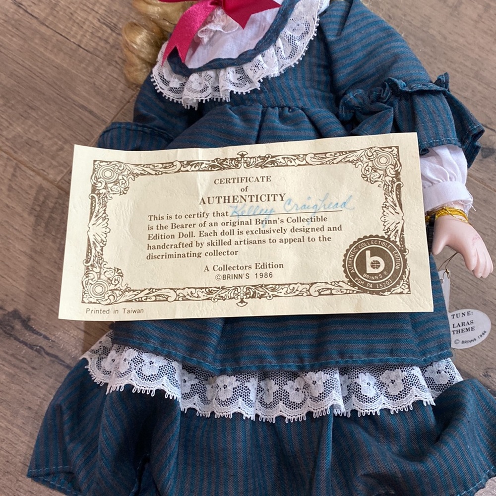 Doll - Picture 4 of 7